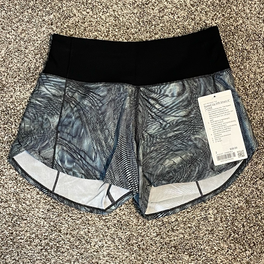 Lululemon Speed Up Mid-Rise Short 4" • Dimensional Icing Blue Multi / Black